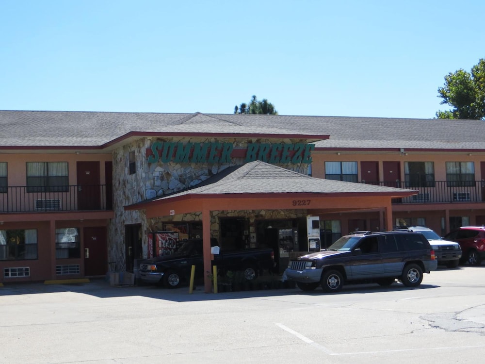 Summer Breeze Motel 12/52