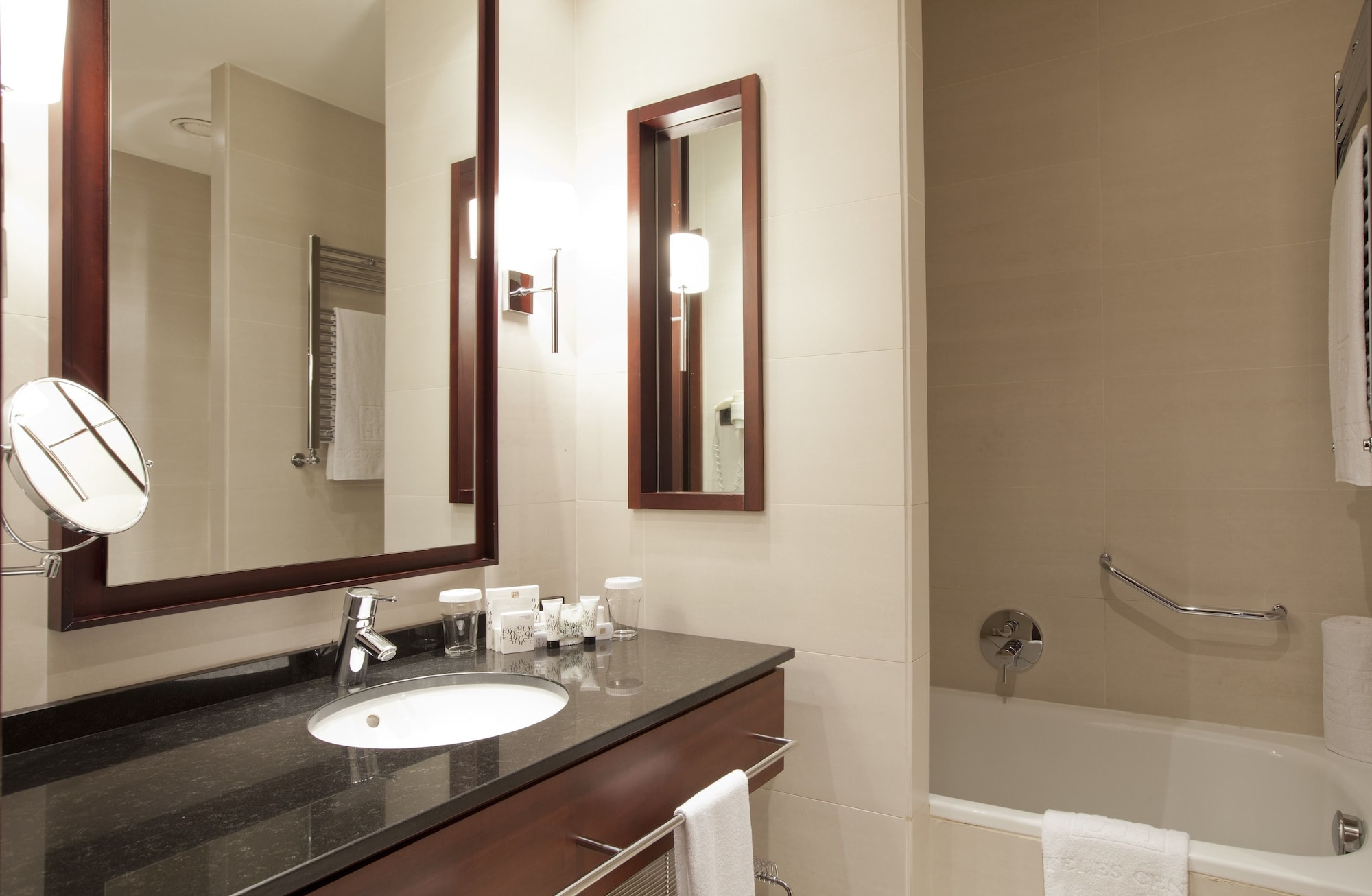 غرفة سوبيريور بسرير كوين، Hotel Barcelona Center 4/5