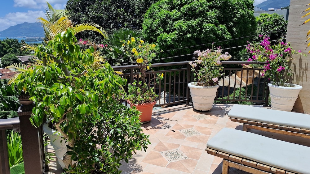 Chez Lorna 37/48