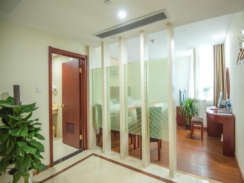 GREENTREE INN SUZHOU WUZHONG DISTRICT DONGWU NORTH ROAD BUSINESS HOTEL in SUZHOU