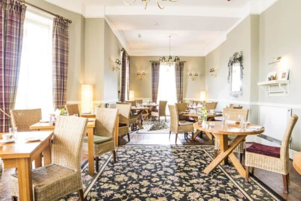 The Manor Hotel 47/53