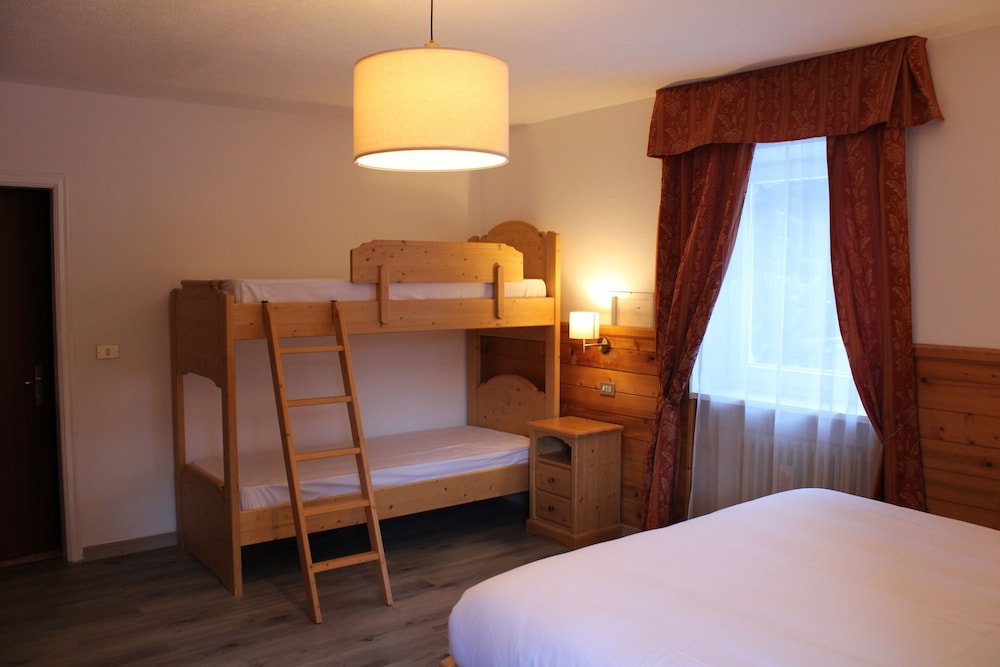 Rododendro Hotel 37/62