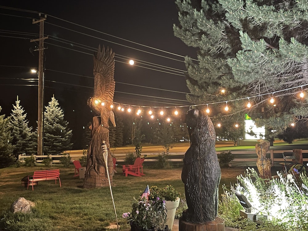 Chalet Motel Whitefish 60/64