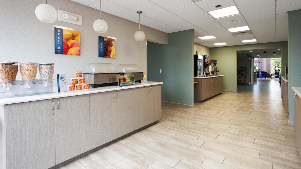 Best Western Fort Myers Inn and Suites 13/35