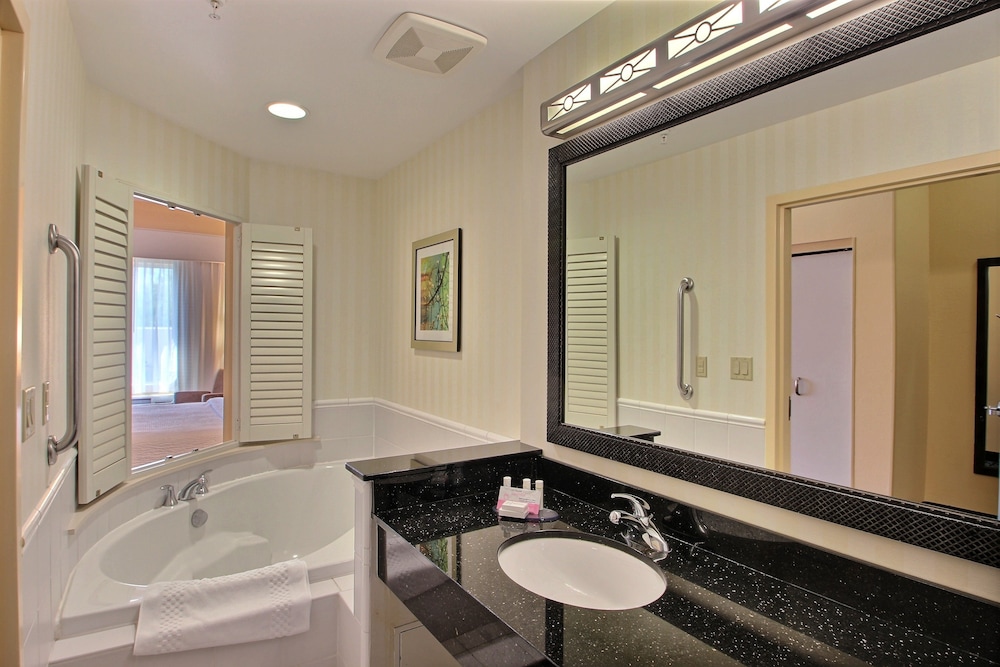 Fairfield Inn And Suites Milwaukee Airport 12/38