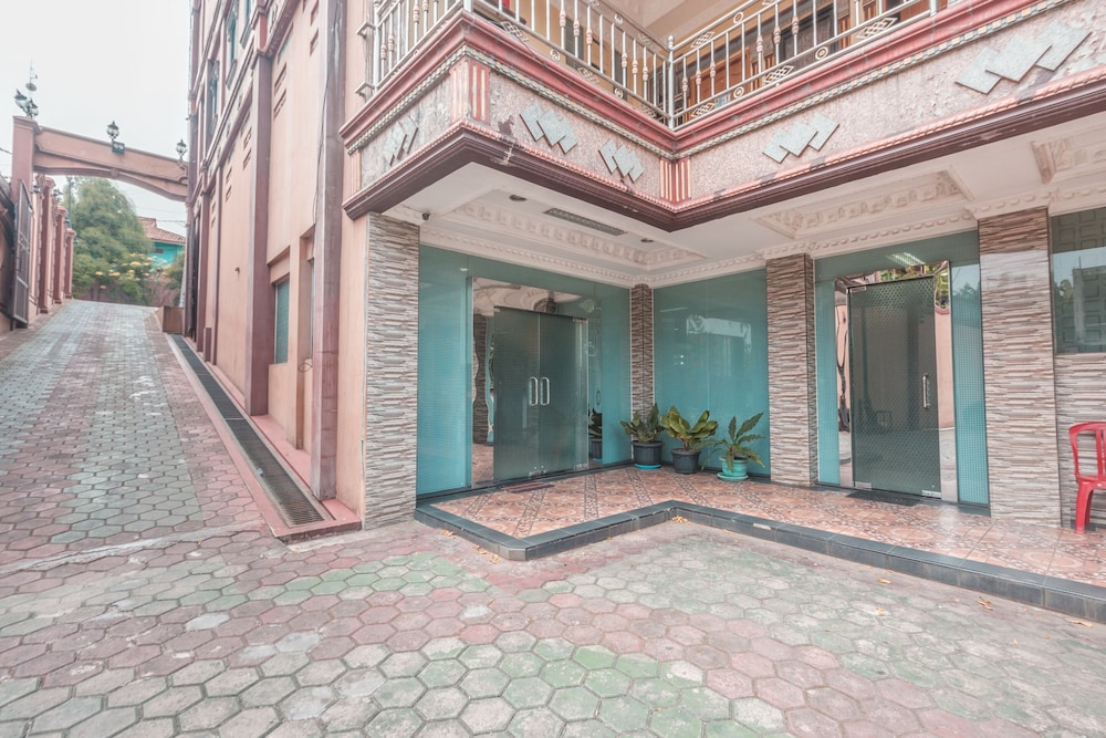 Fallinda Hotel 3/32