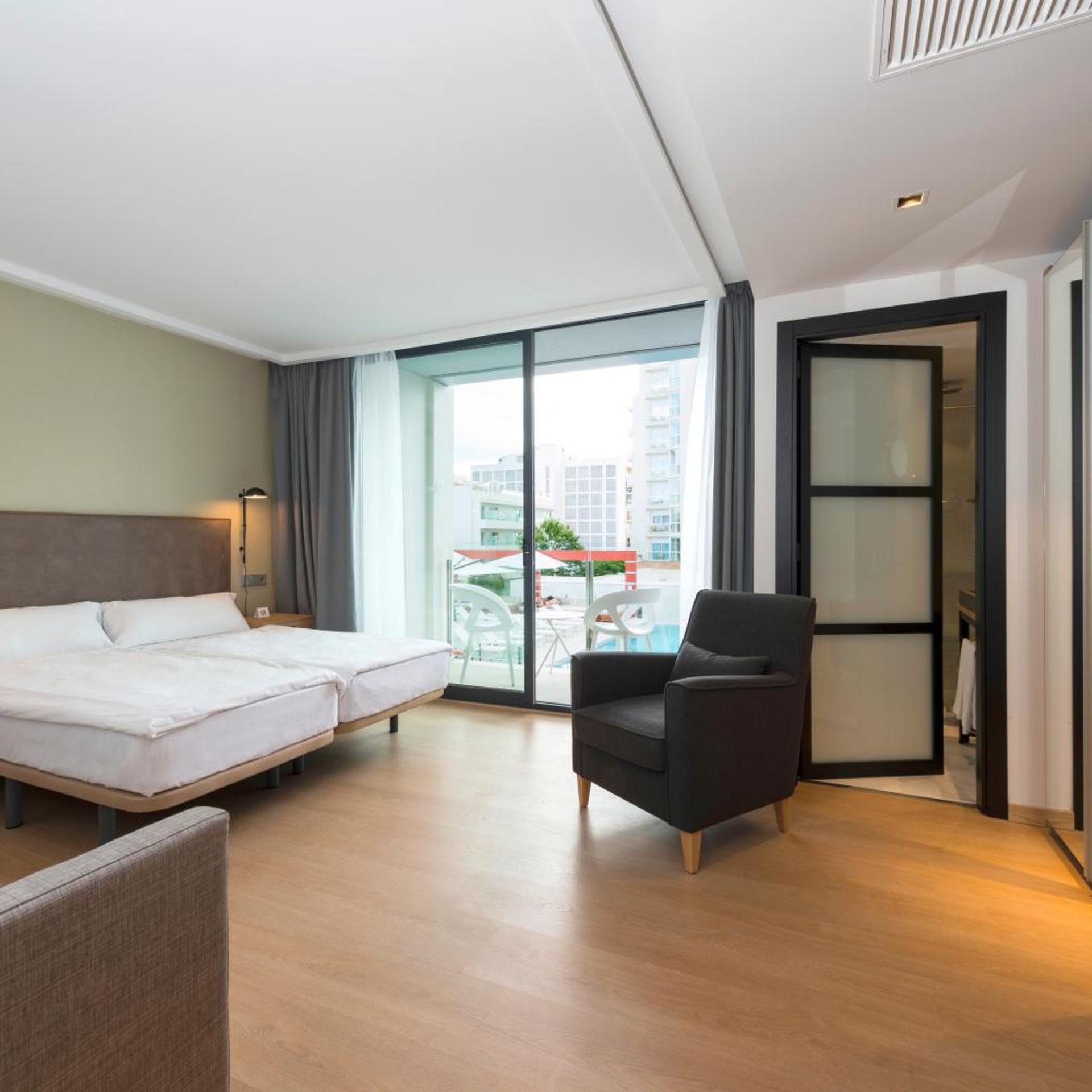 غرفة بسرير مزدوج بشرفة، Kyrat Amarac Suites 3/6