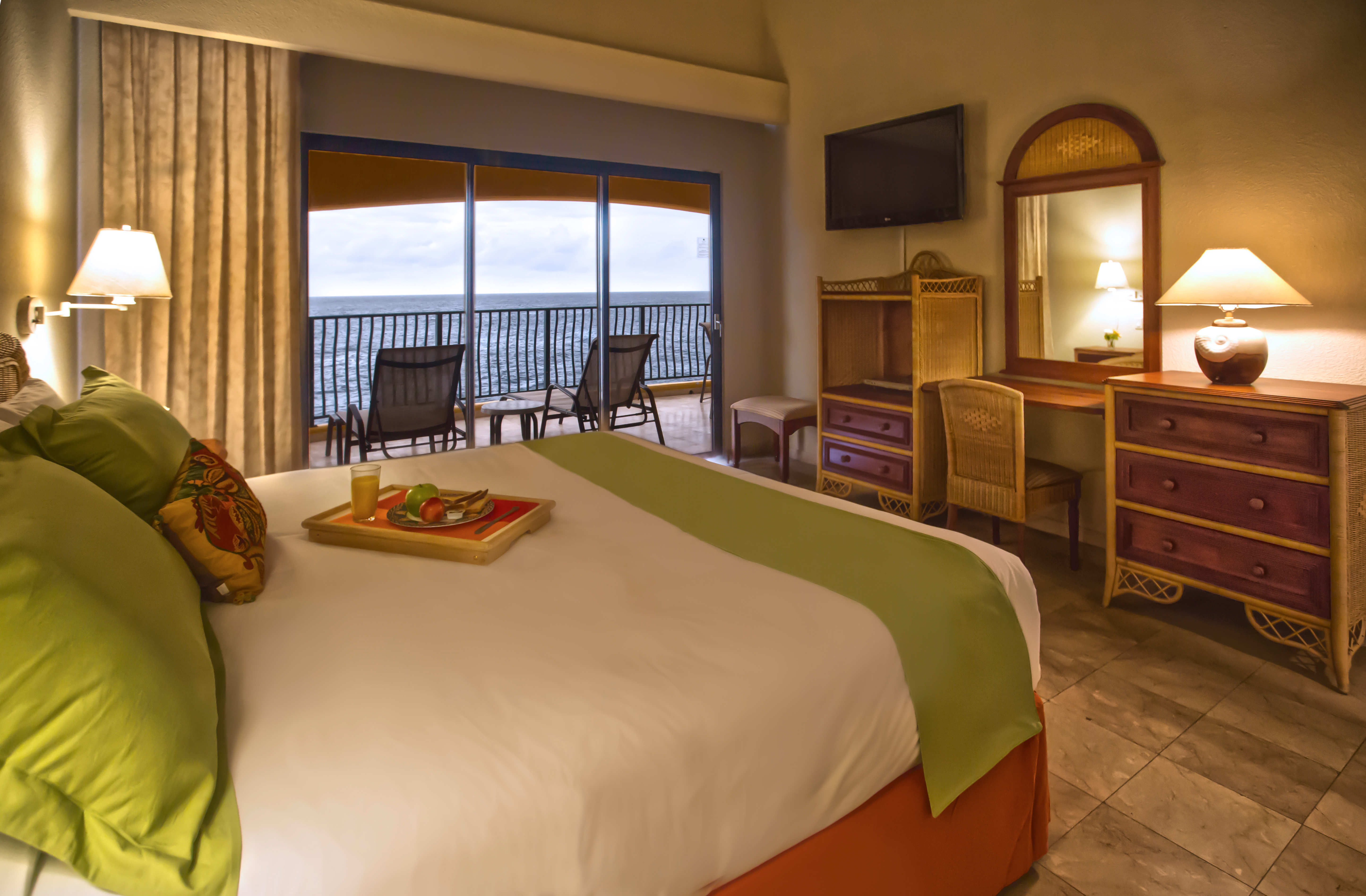 1 BEDROOM, SUITE, OCEAN VIEW