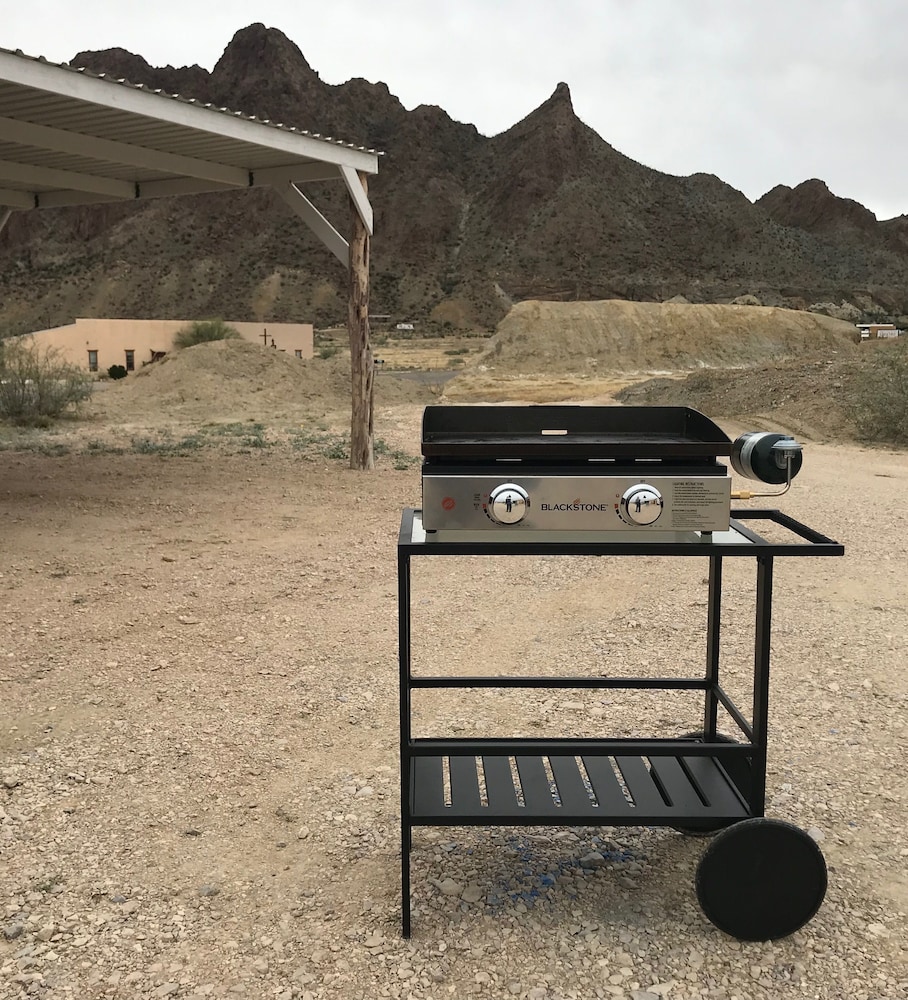 Terlingua Nights Cabins 17/36