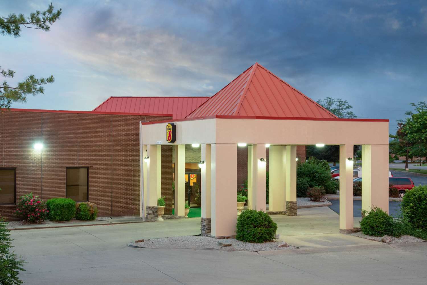 Super 8 by Wyndham Harrison OH 2/37