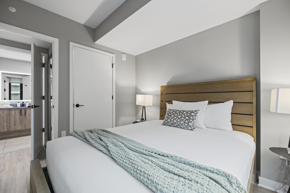 1 Bedroom, Premium, Apartment, 1 Queen and 1 Double Bed, Den