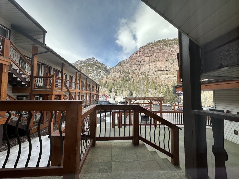 Matterhorn Inn Ouray 53/56
