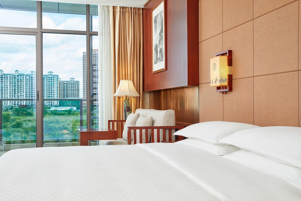 Deluxe, King Bed, Balcony