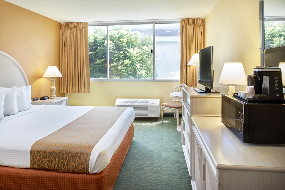 Airport Honolulu Hotel, Trademark Collection by Wyndham 27/63