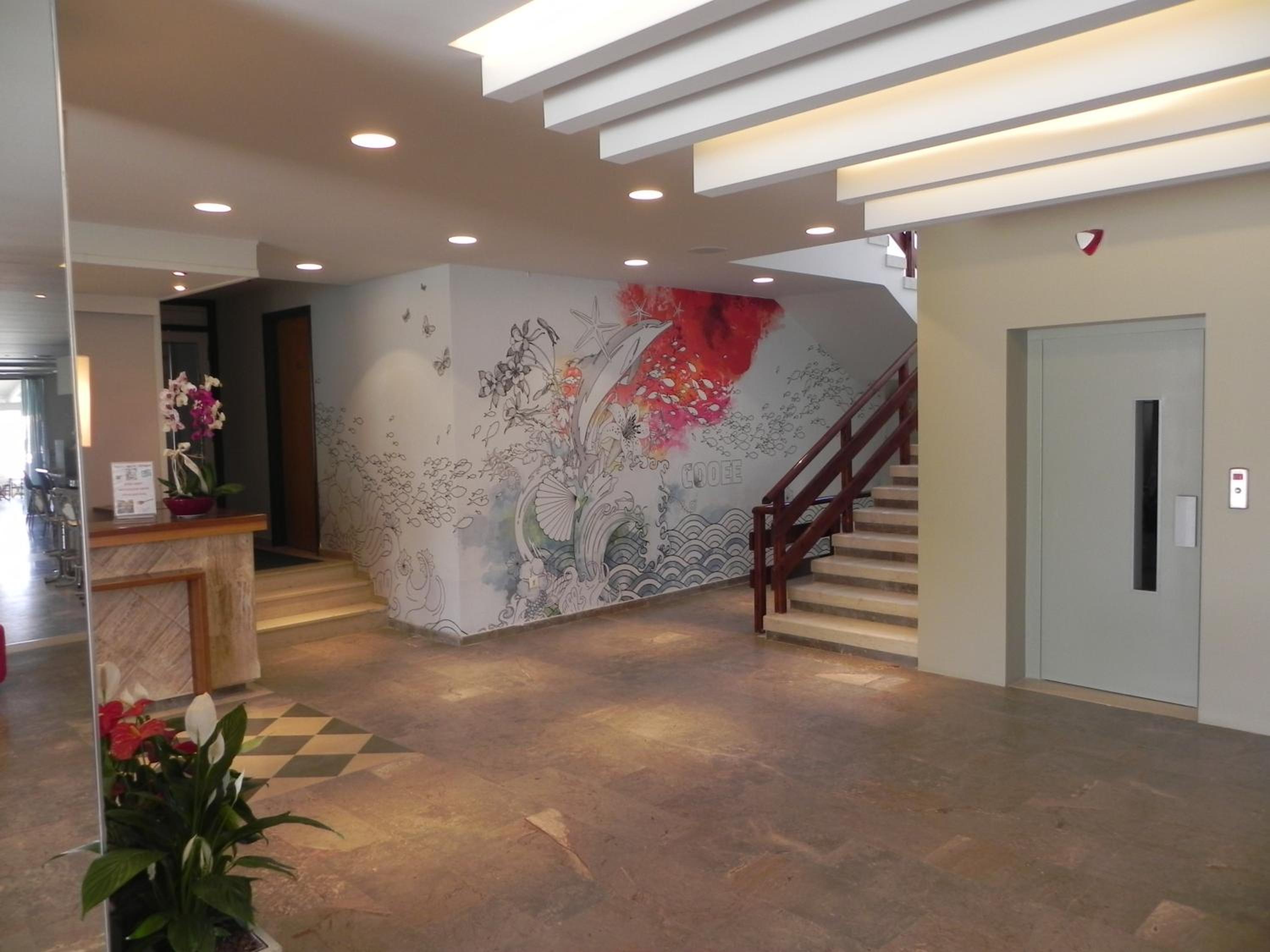 Albatros Hotel 12/54