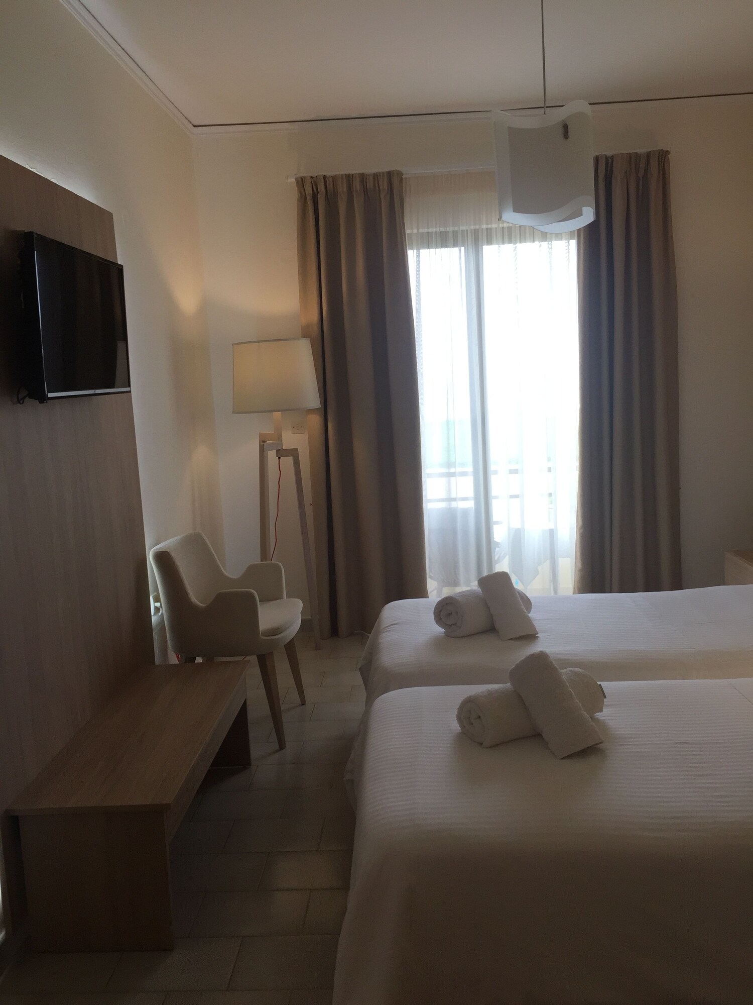 PREMIUM, TWIN BEDS, SEA VIEW