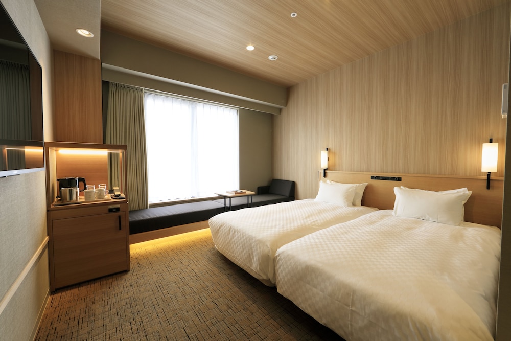ROOM, TWIN BEDS