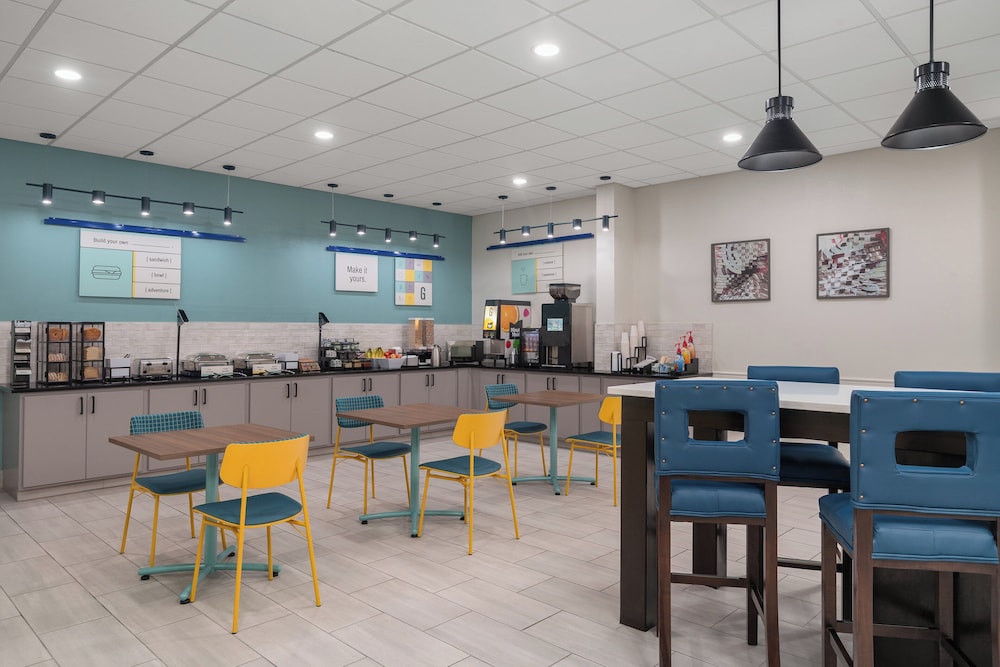 restaurant cafeteria