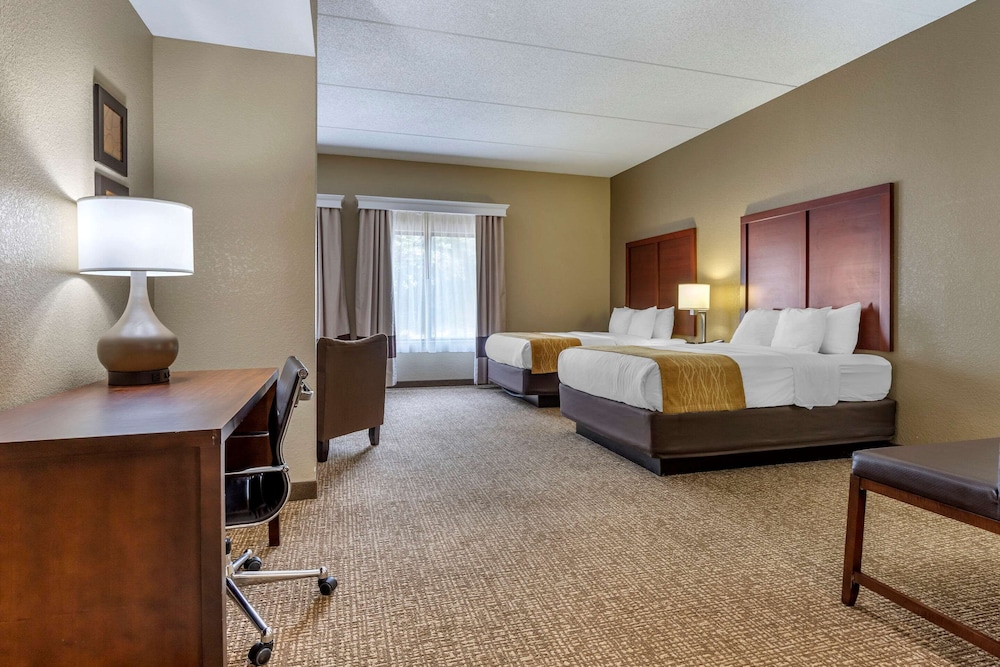 Comfort Inn and Suites Mocksville I-40 11/41