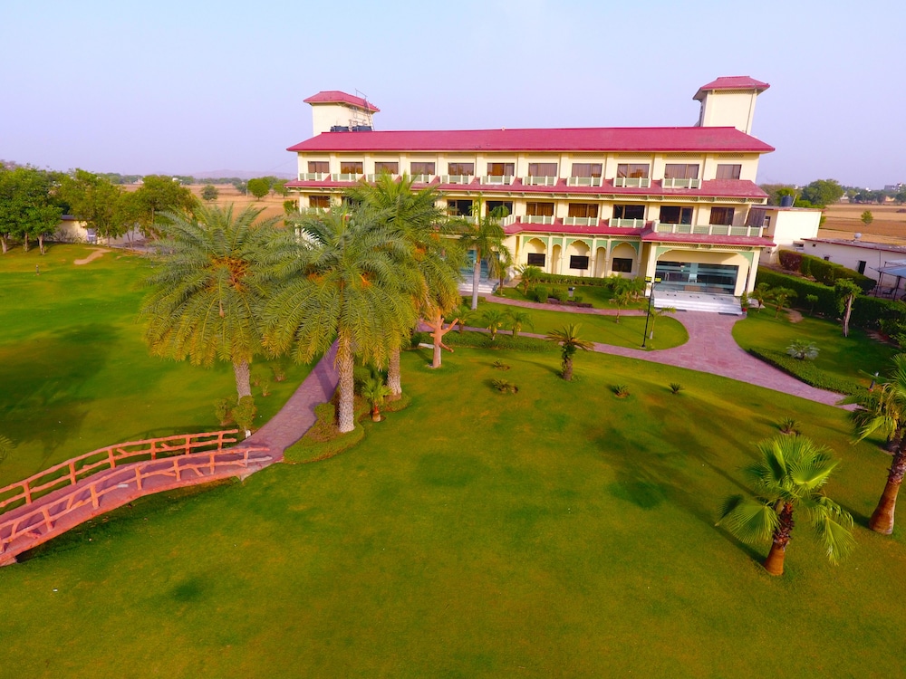 SHIVA OASIS RESORT 26/32