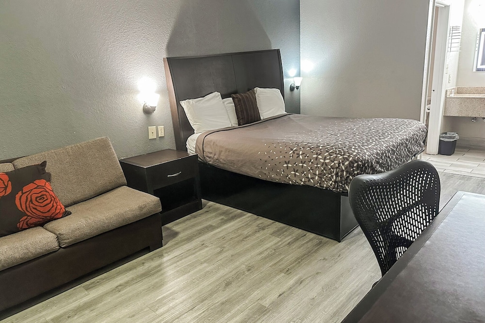 Regal Inn Guntersville Hwy 431 25/50