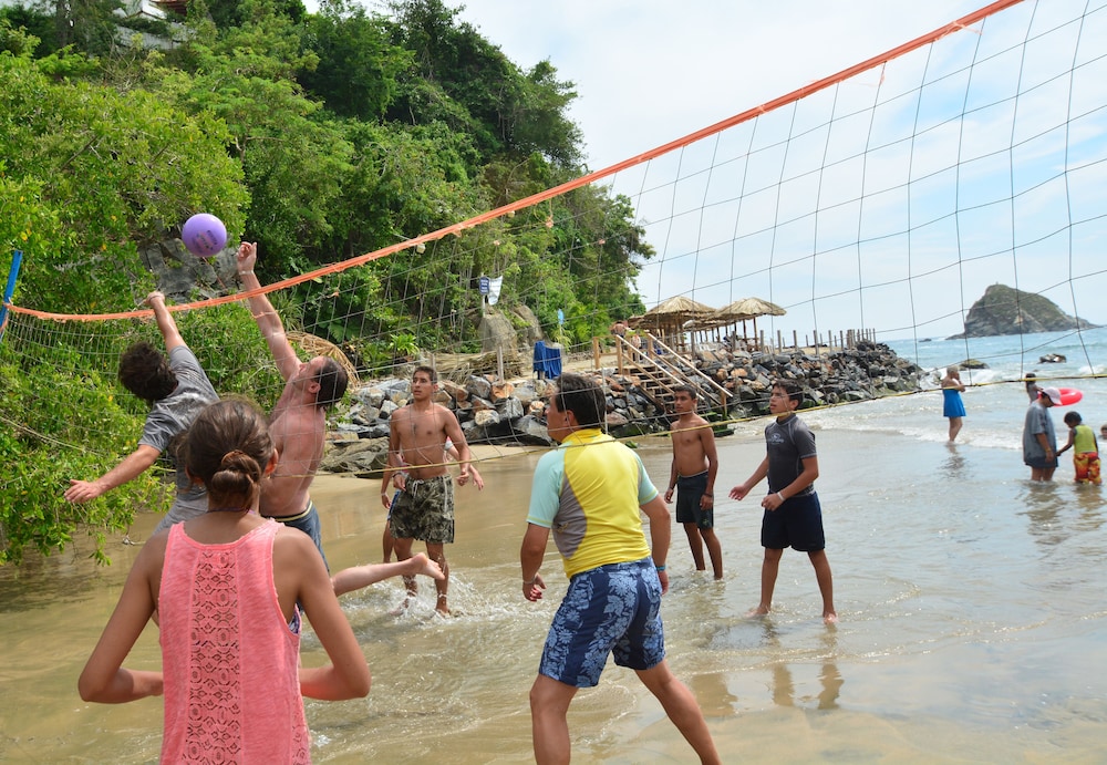 Pacifica Resort Ixtapa 63/72