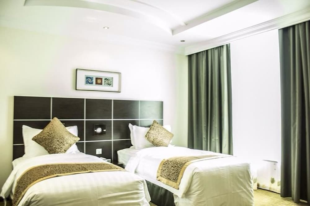 بلاتينيوم السبعين للأجنحة الفندقية(Platinum Seventy Serviced Apartments) 12/61