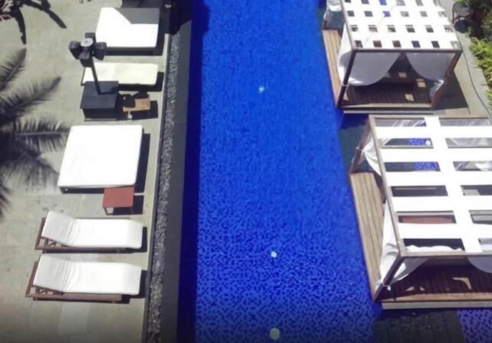 SinQ Party Hotel 41/43