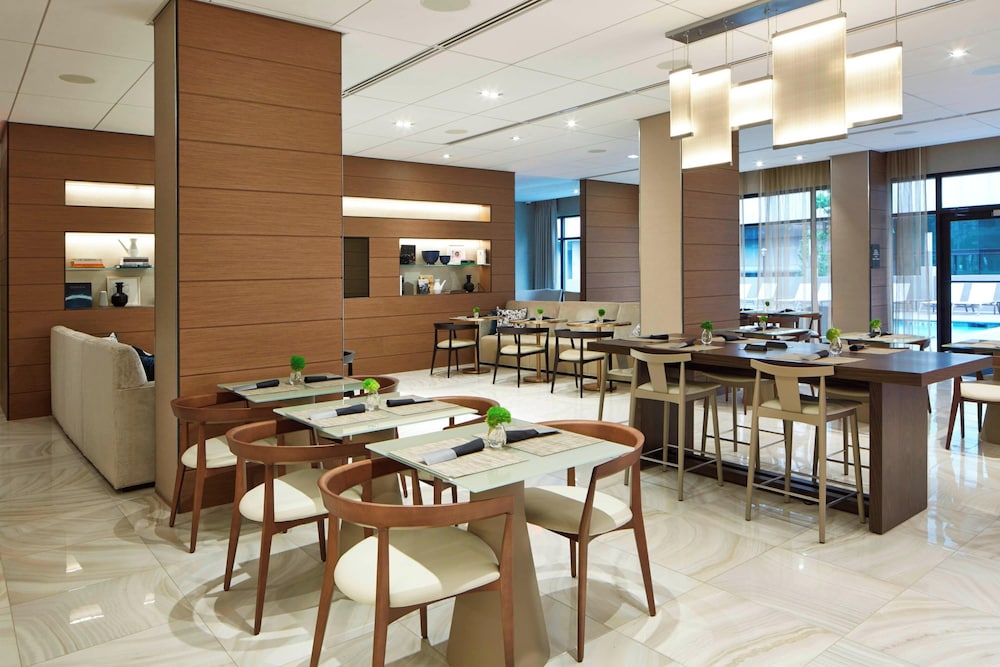 AC Hotel Atlanta Downtown 40/54
