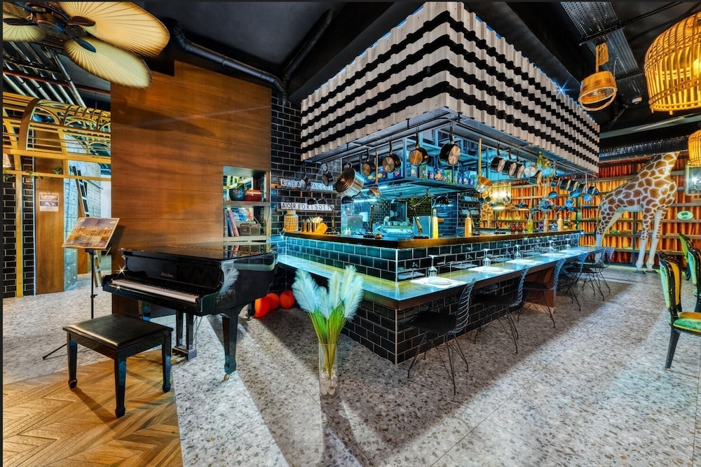 Anjeliq Downtown Hotel 48/70