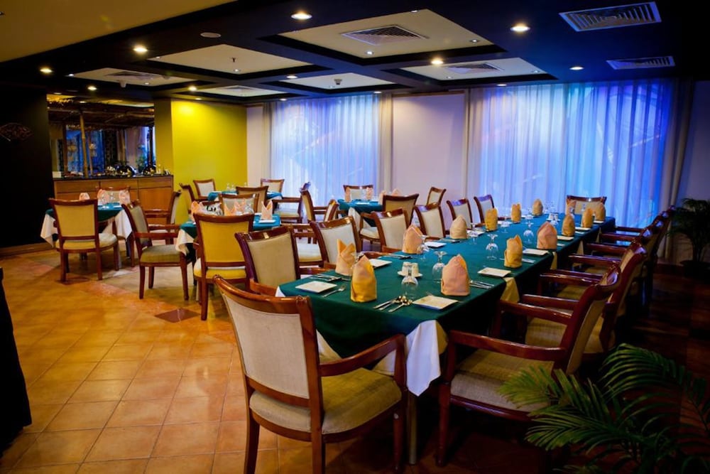 THE PENINSULA CHITTAGONG 57/60