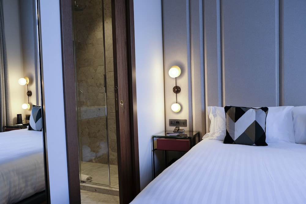 STANDARD, DOUBLE BED, COURTYARD VIEW