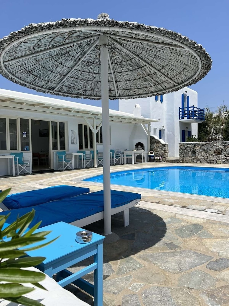 Anemos Apartments 11/65