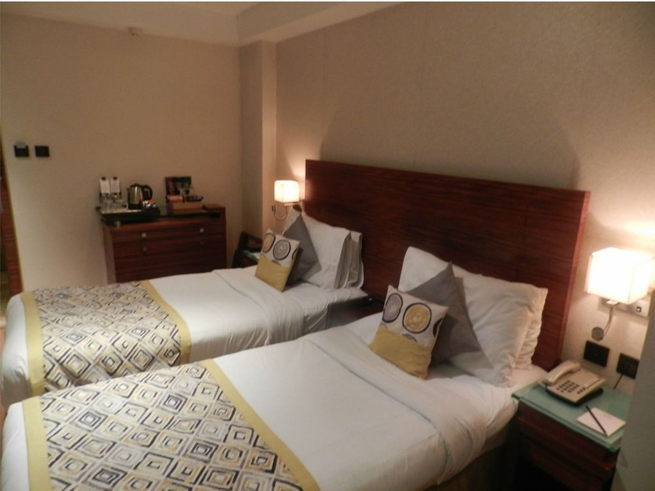 Executive, Double or Twin Bed