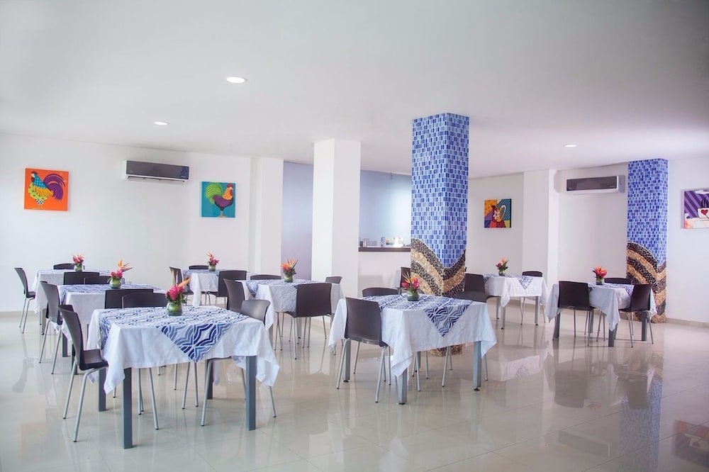 Hotel Altamar 33/40