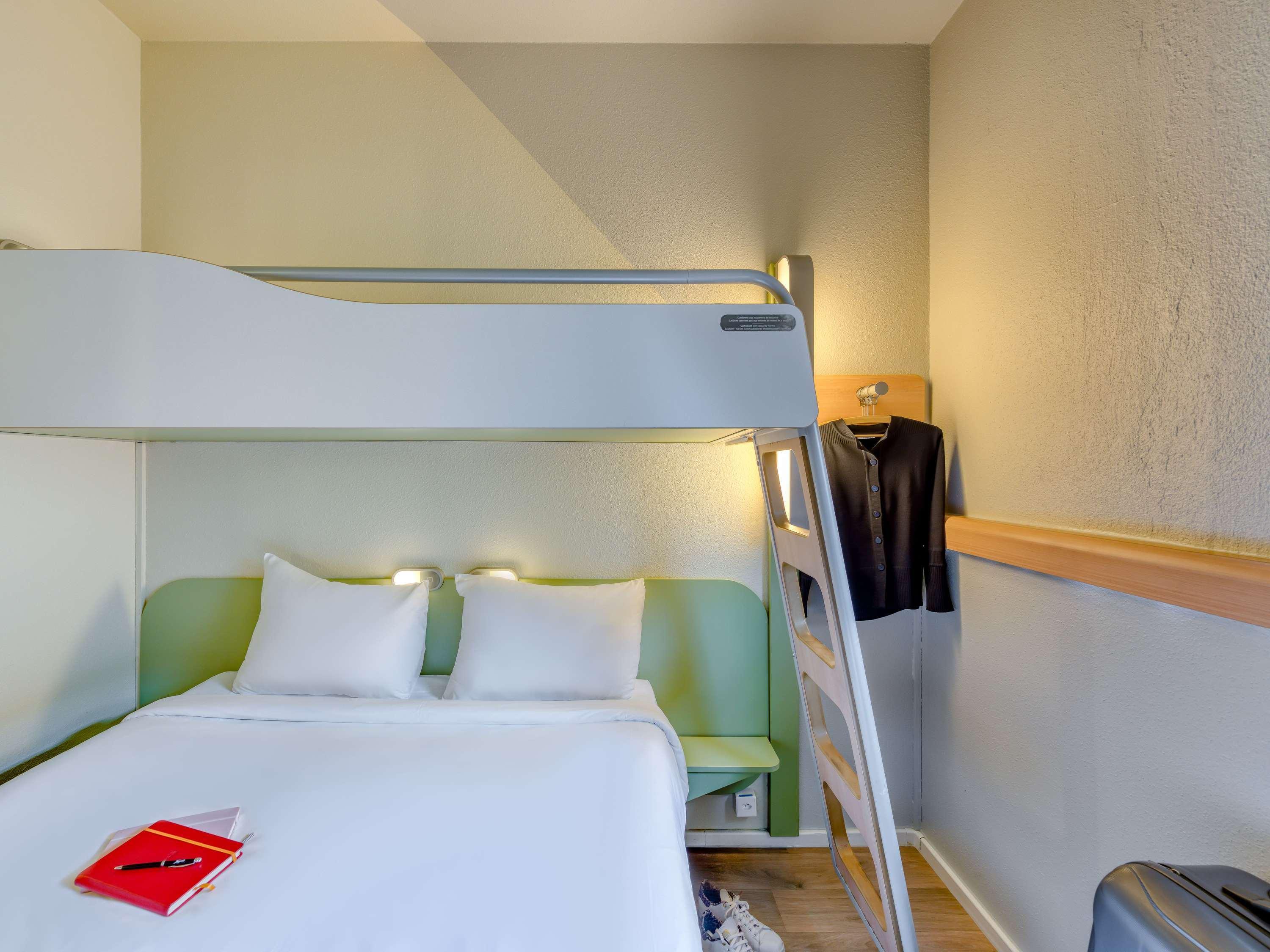 غرفة ثلاثية بسرير مزدوج، Ibis Budget Luzern City 2/4