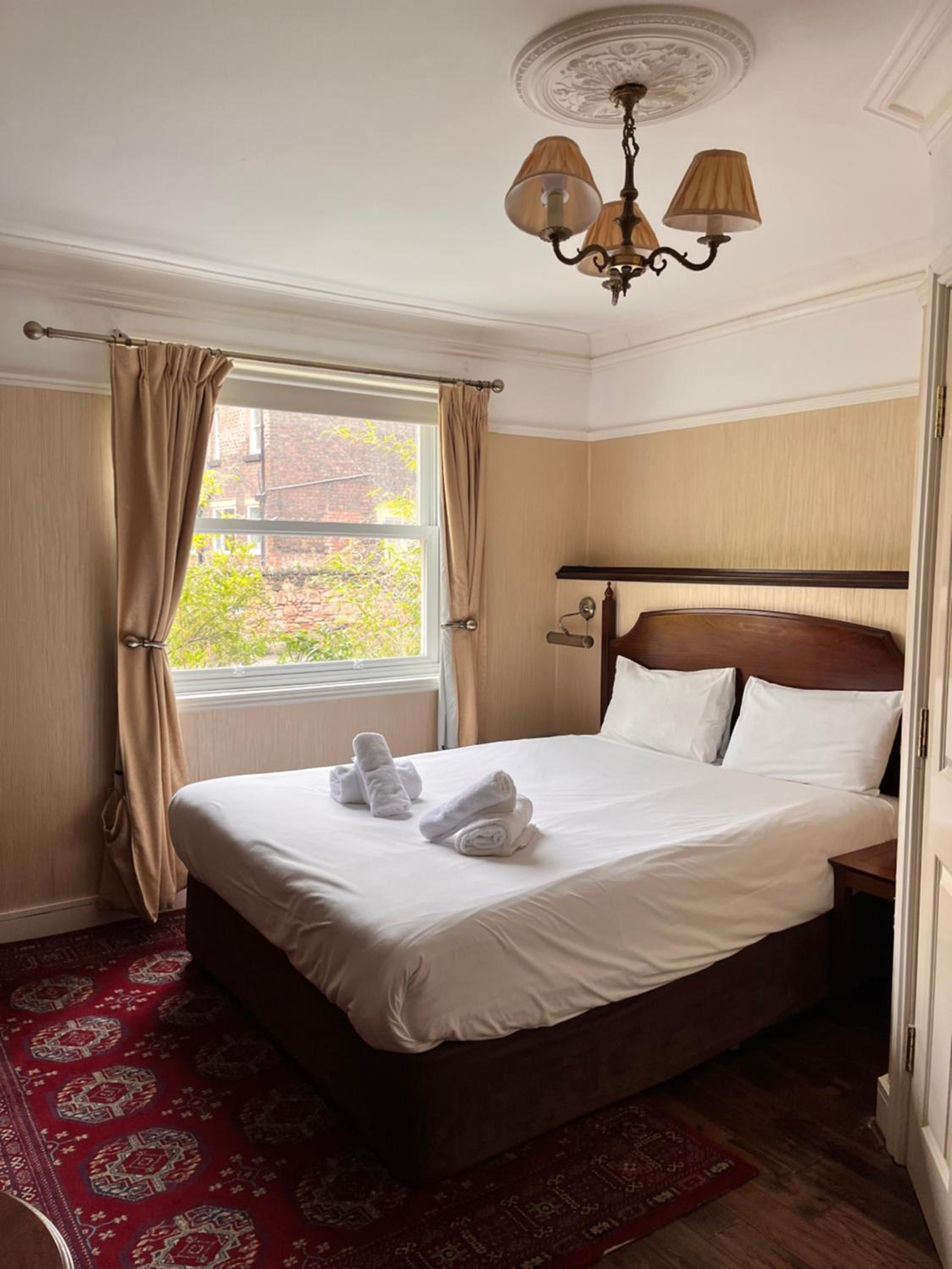 STANDARD, DOUBLE BED