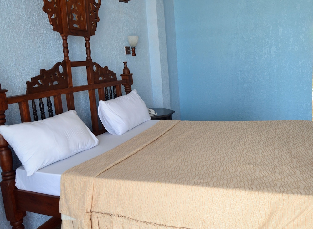 Serene Beach Resort 31/76
