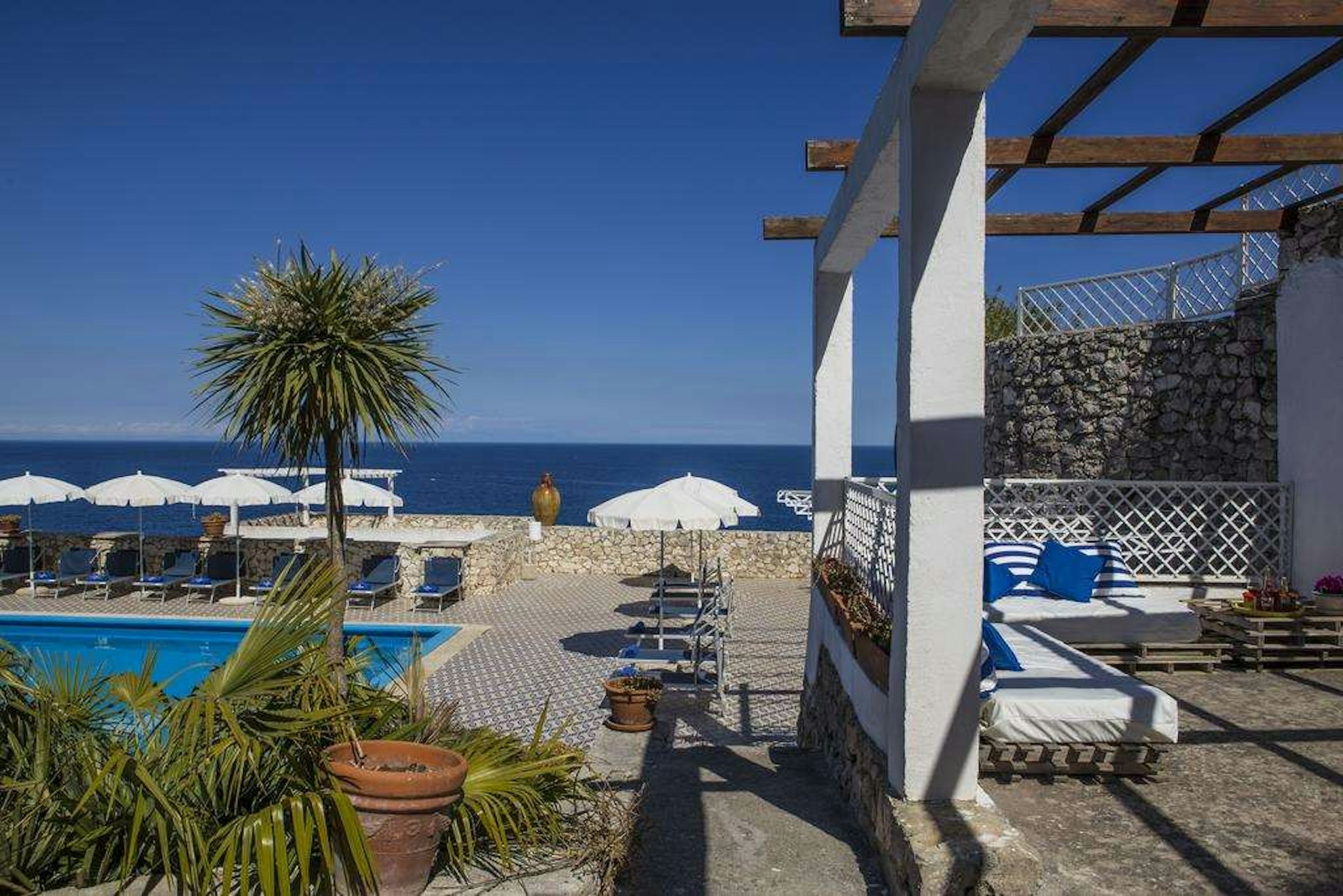 HOTEL PICCOLO MONDO 67/75