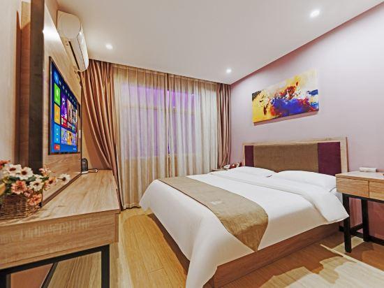 Feature, King Bed, Queen Bed