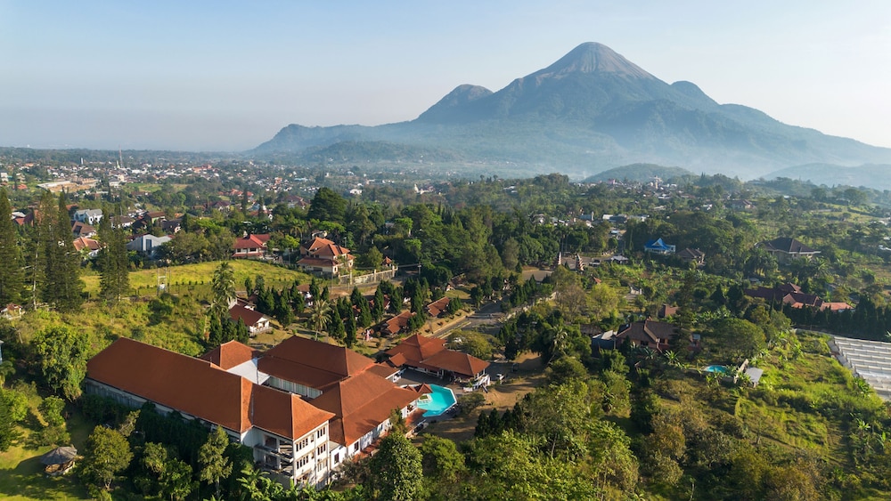 Royal Trawas Hotel & Cottages 52/55