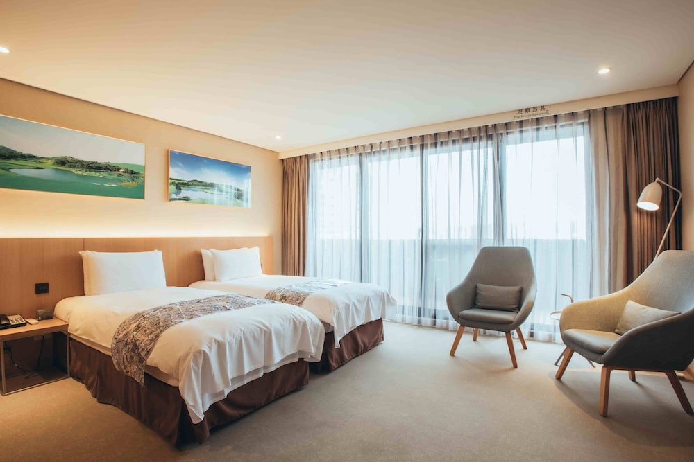 Standard, Twin Beds, Accessible