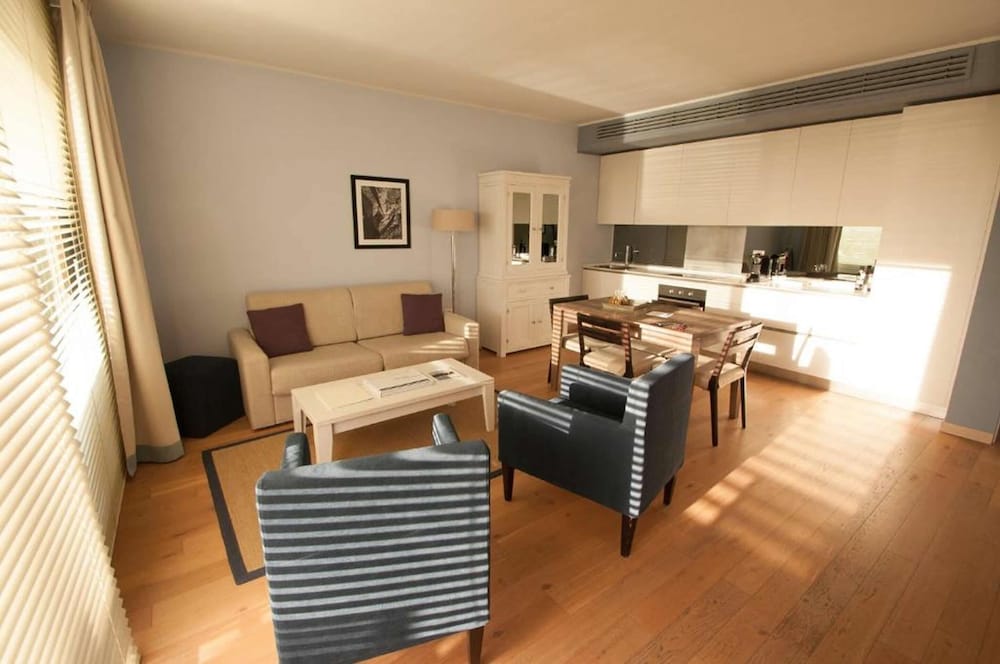 RESORT BAIA SCARLINO 40/75