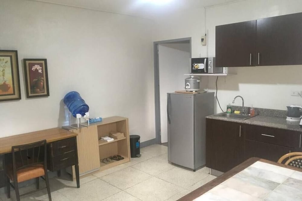 Prestigio Hotel Apartments 33/41