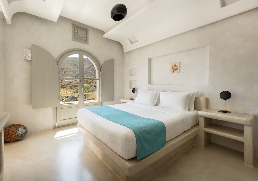 Danae Suites 7/50