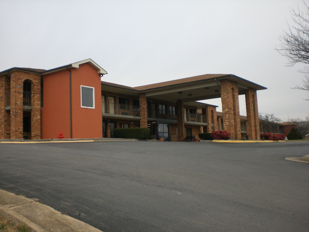Days Inn New Market Battlefield thumb 4