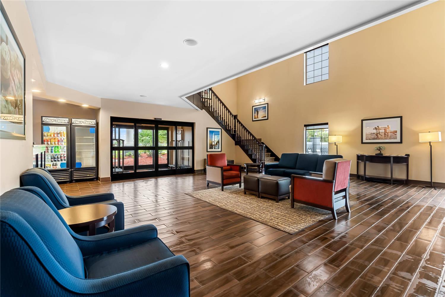 Comfort Suites Near Camp Lejeune 27/39