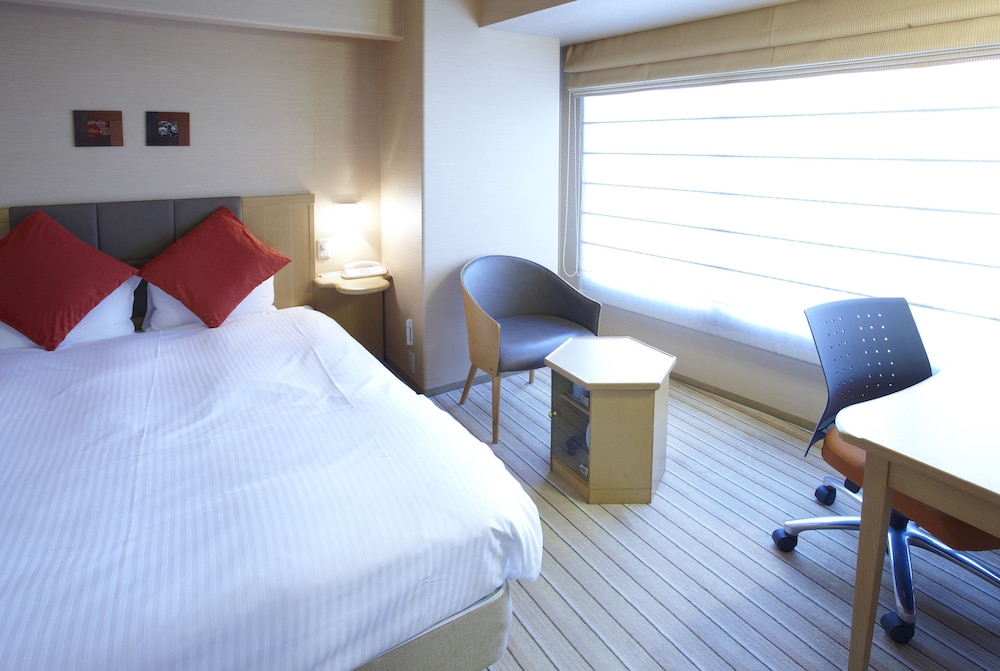 Pearl Hotel Yaesu 15/32