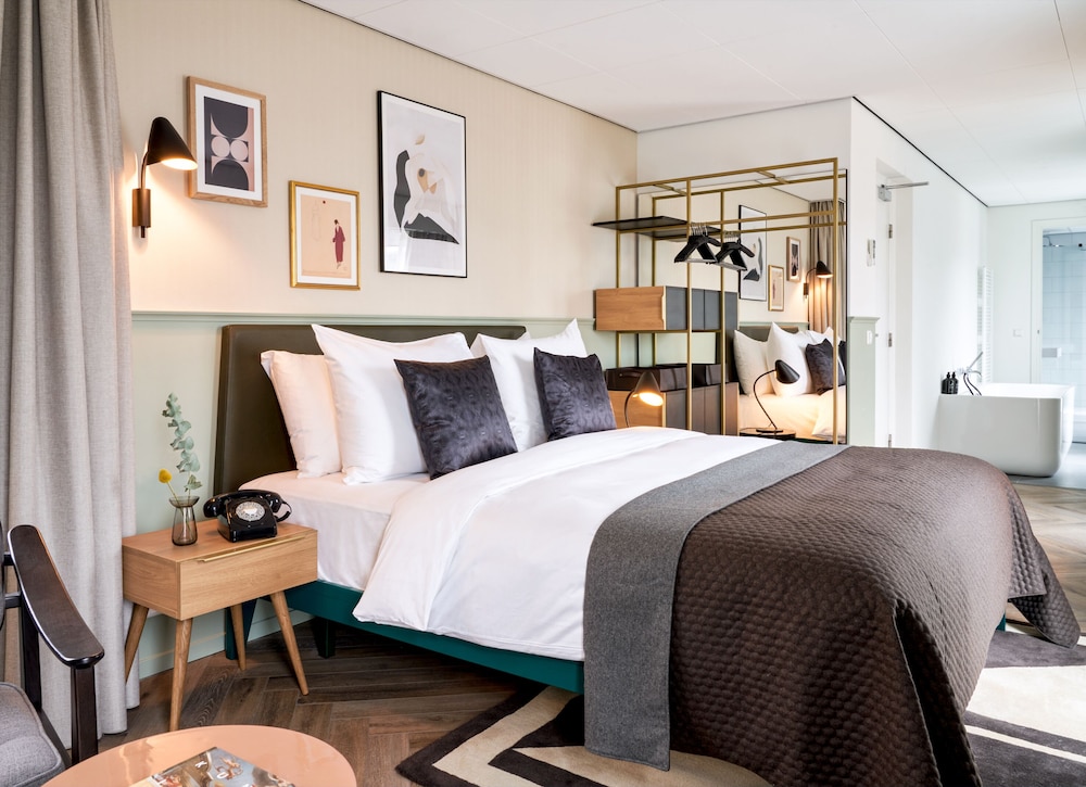 JUNIOR SUITE, STUDIO, KING BED