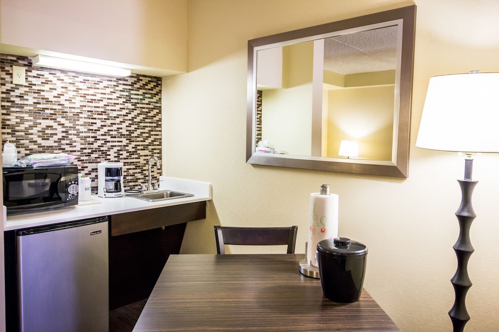 Atwell Suites Austin Airport, an IHG Hotel 58/72